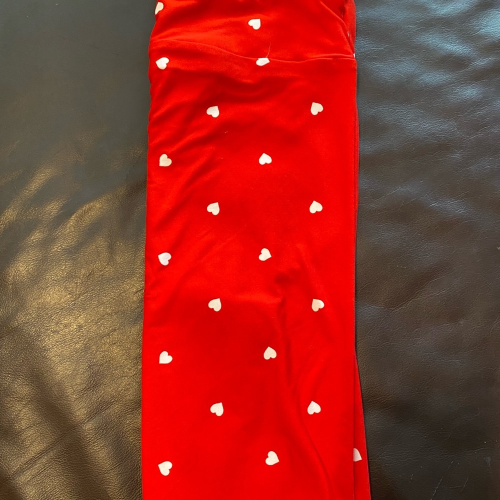 LuLaRoe TC Valentine’s Day Leggings. NWT